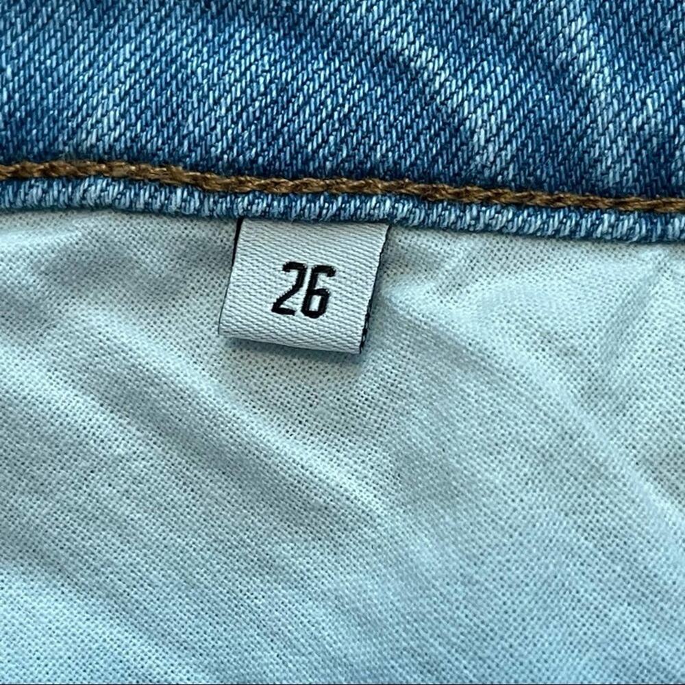 Cheap Monday Light Wash Distressed Donna Short Air Blue Wash Size 26 NWT - Picture 8 of 13